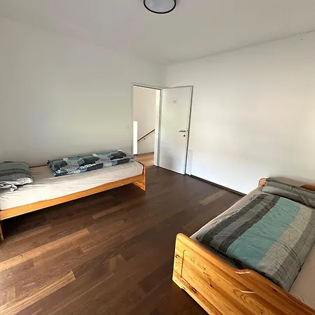 بيت للعطل Gemuetliche Doppelhaushaelfte Mit Garten, Terrasse Ruhige Lage In *