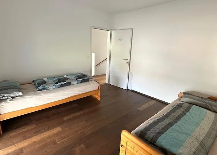 Vakantiehuis Gemuetliche Doppelhaushaelfte Mit Garten, Terrasse Ruhige Lage In *