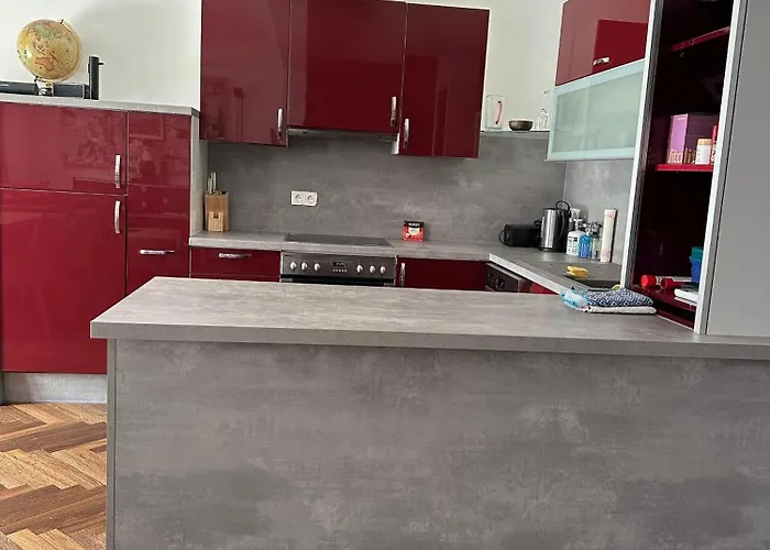 Vakantiehuis Gemuetliche Doppelhaushaelfte Mit Garten, Terrasse Ruhige Lage In *